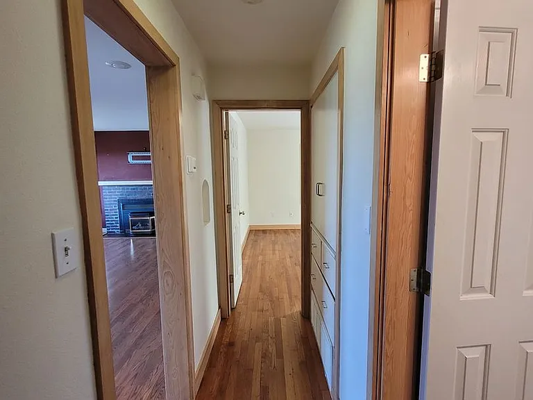 225 S State St #A — Photo 38