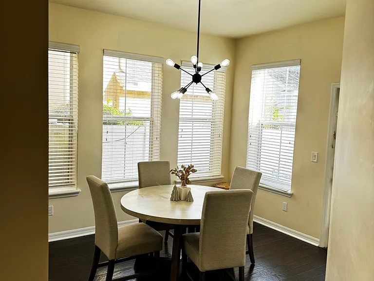 Breakfast Area with a Touch of Style
