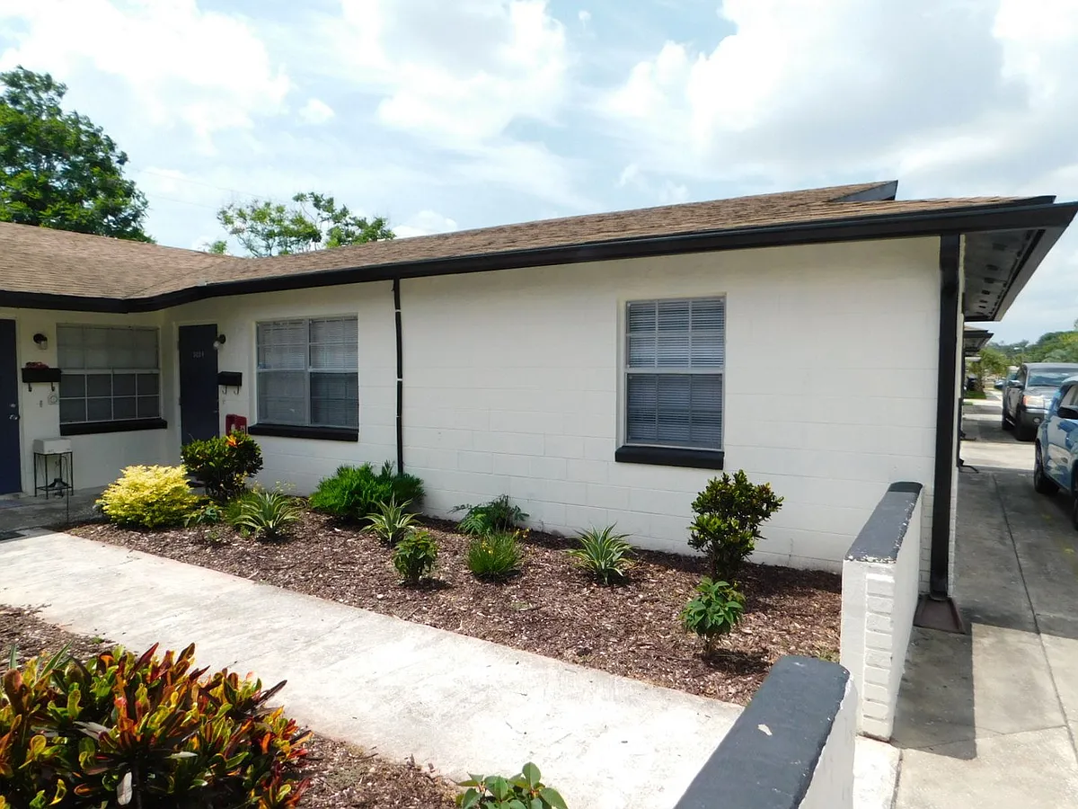 Building Photo - 3034 Martin St