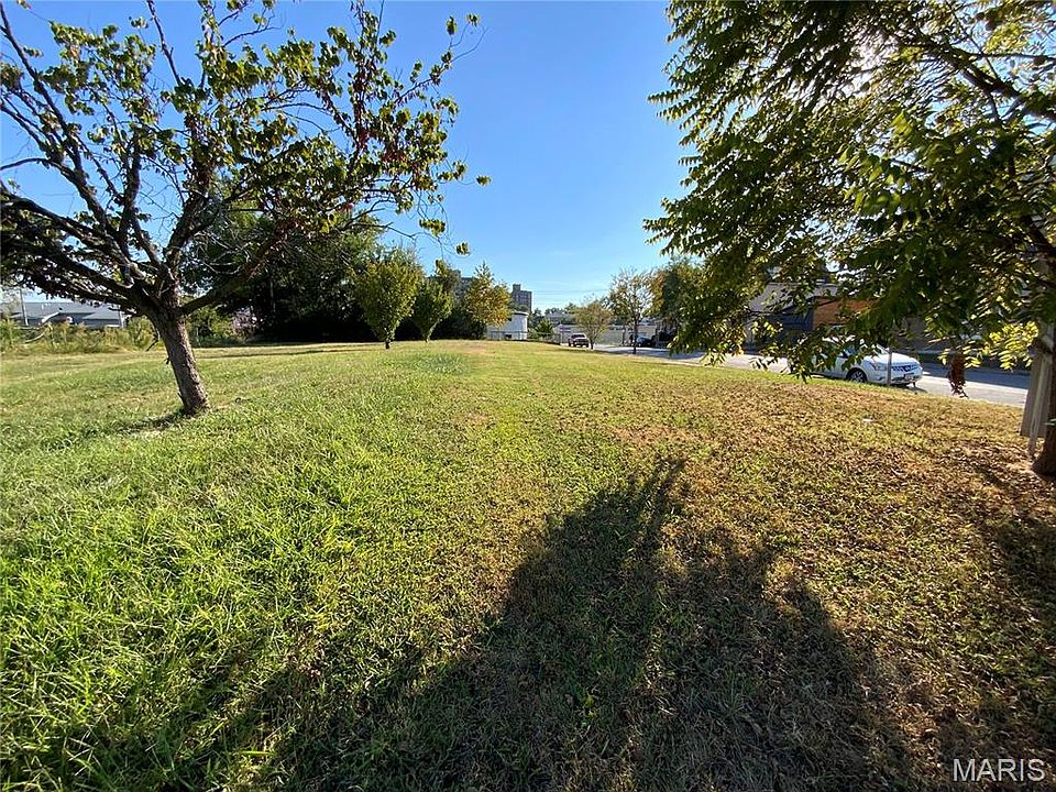 2nd image of 528 N Newstead Ave