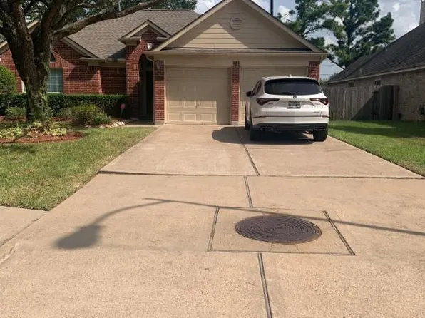 16607 Gentle Stone Dr, Houston, TX 77095