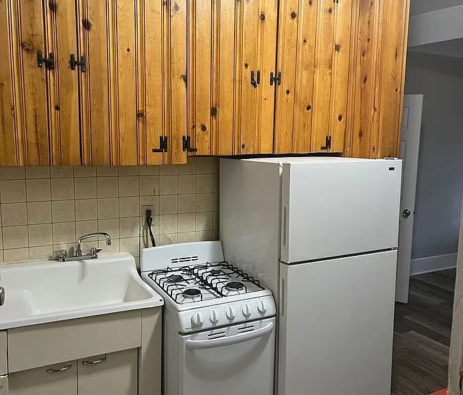 604 N Weber St #7 — Photo 8
