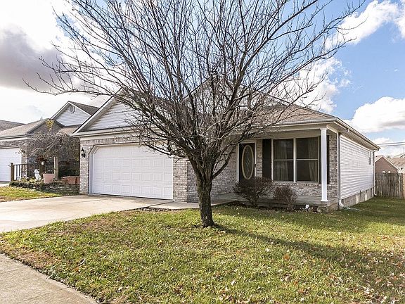 3rd image of 208 Christopher Dr