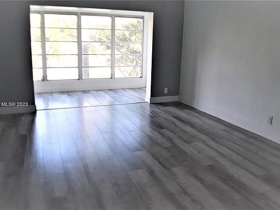 4th image of 8101 SW 24th Ct APT 206