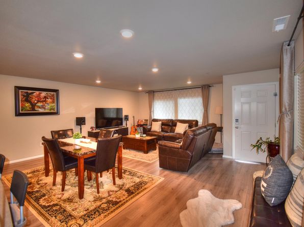 3528 Hoffman Hill Blvd #1, Dupont, WA 98327