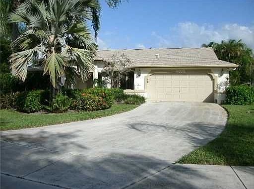 Home For Sale In Rainberry Bay