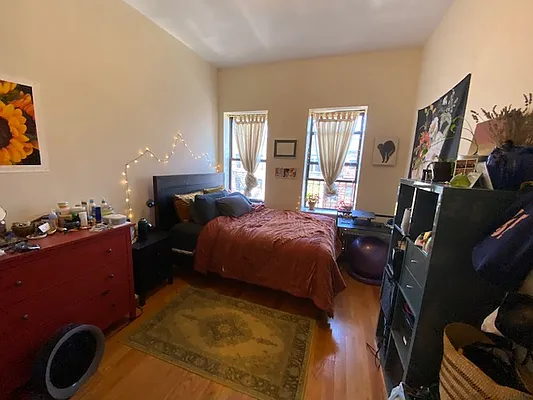 Rented by Mdays Realty | media 15