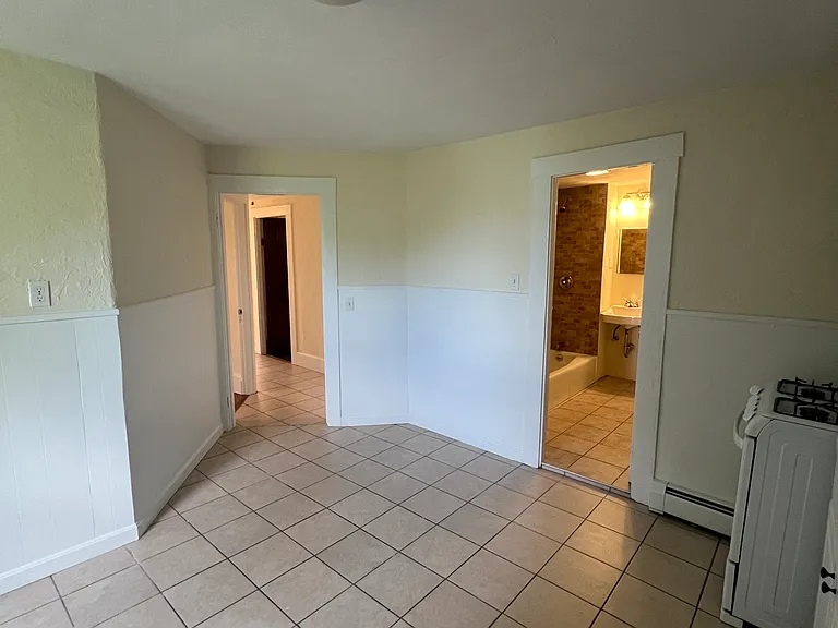 19 Flint St #19A — Photo 9