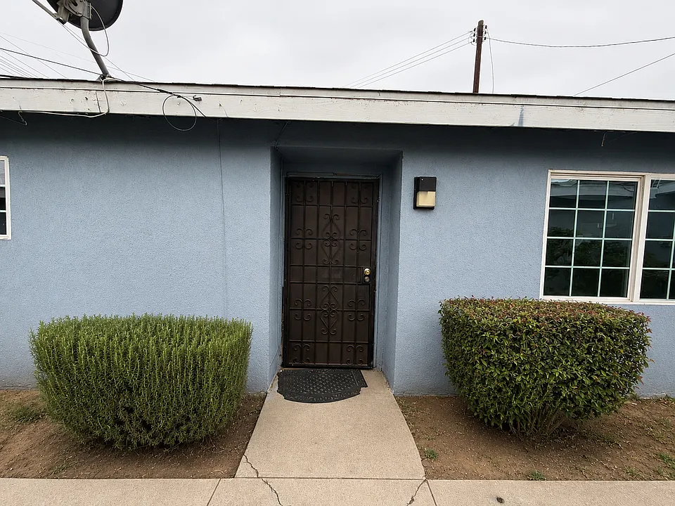 5622 Gage Ave #1/2
