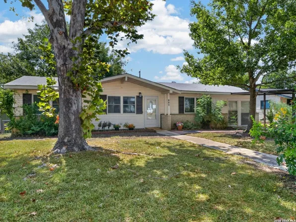 114 Hillcrest, Universal City, TX 78148