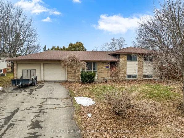 31 Runnymede Rd, Pt Colborne, ON L3K 5C2