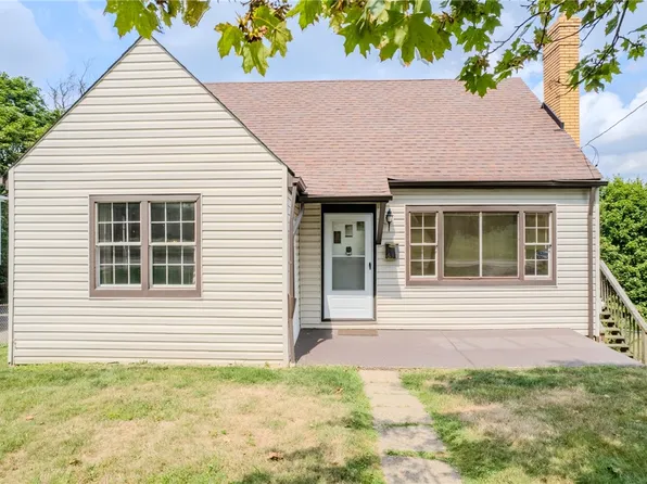 637 3rd St, North Versailles, PA 15137