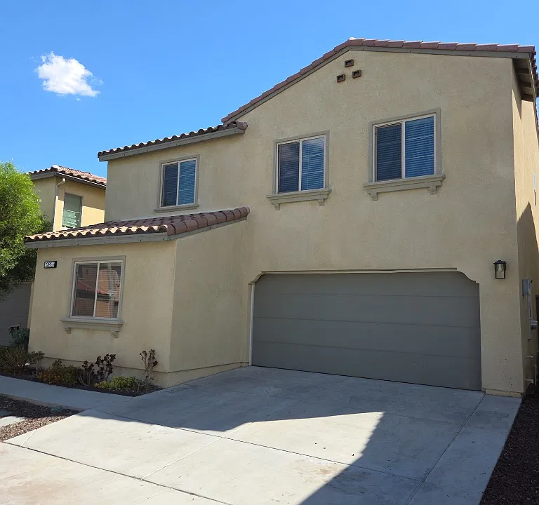 32855 Crown Point Ln