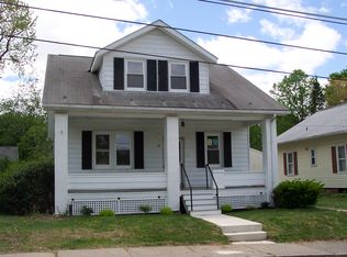 49 E 5th St, Wind Gap, PA 18091