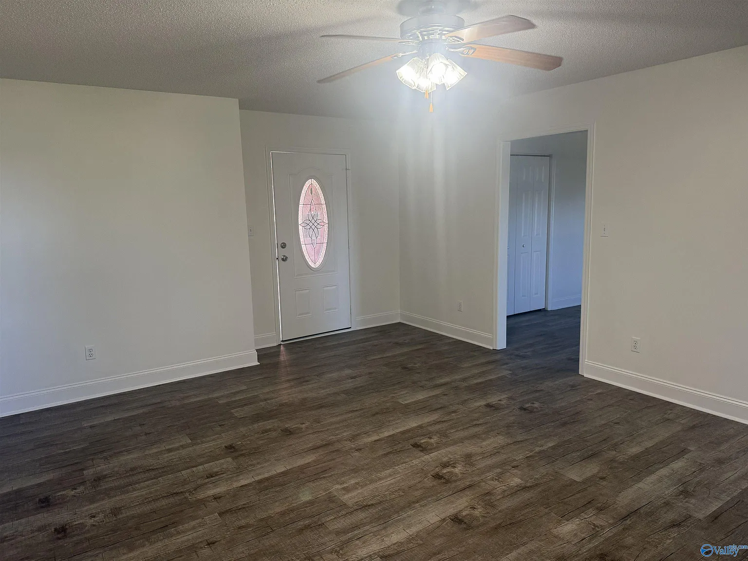 3 bed, 2.0 bath, 1412 sqft, $1,495 — Photo 4