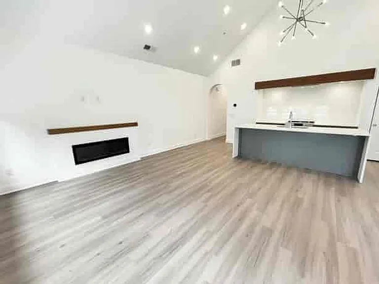 403 Burgundy Way — Photo 8