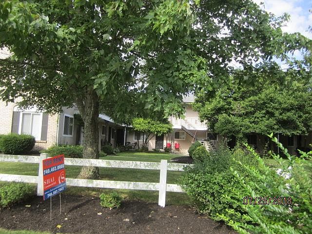 1st image of 115 Oak Meadow Dr