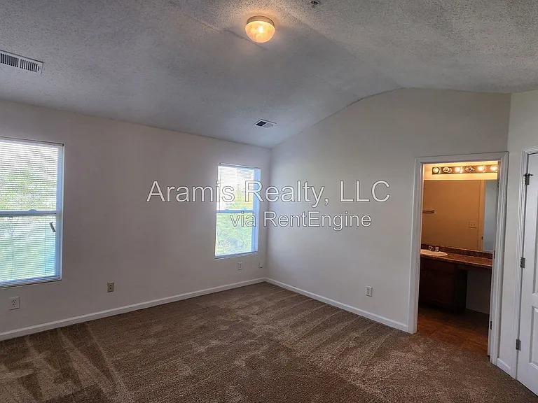 2847 Laurel Ridge Cir — Photo 7