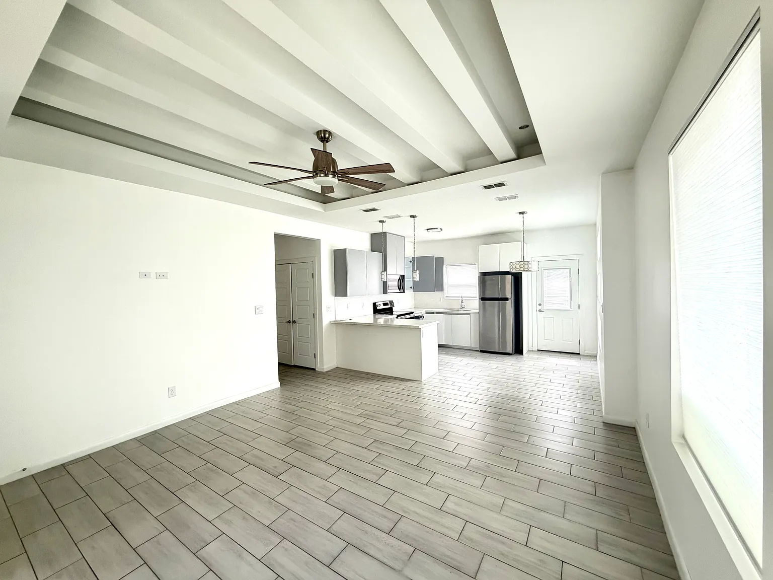 2 bed, 965 sqft, $1,125 — Photo 3
