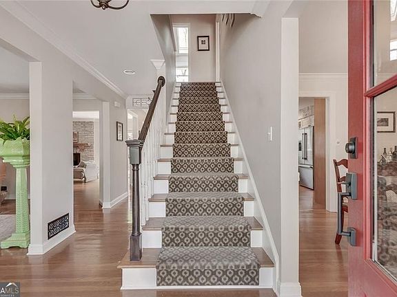 2nd image of 430 River Valley Rd NW