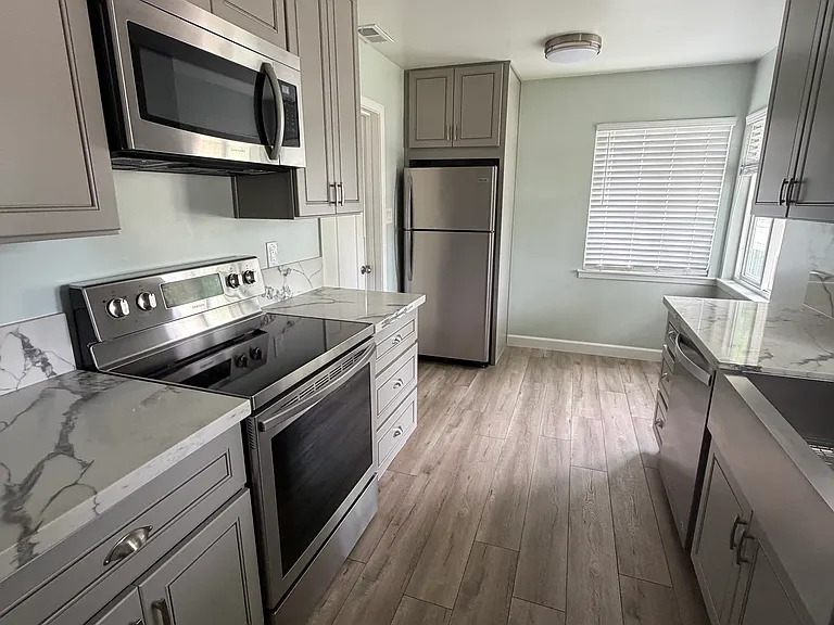 6022 Sandlin Way — Photo 2