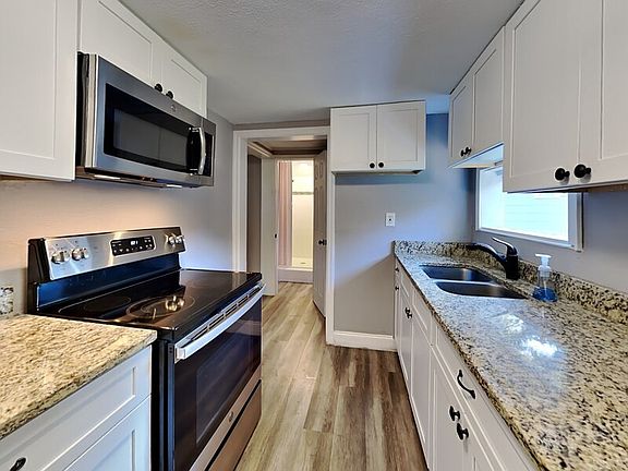 3rd image of 1208 Francis Ave Unit 2