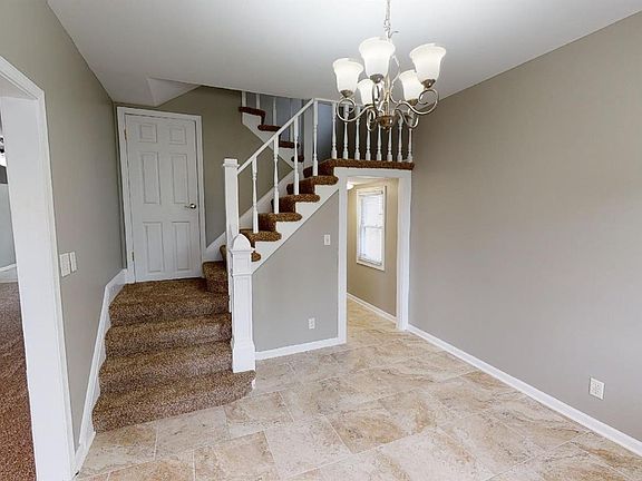 2nd image of 4342 Magoun Ave