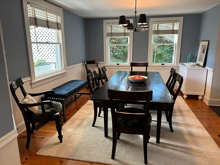 63 Kings Hwy N — Photo 9