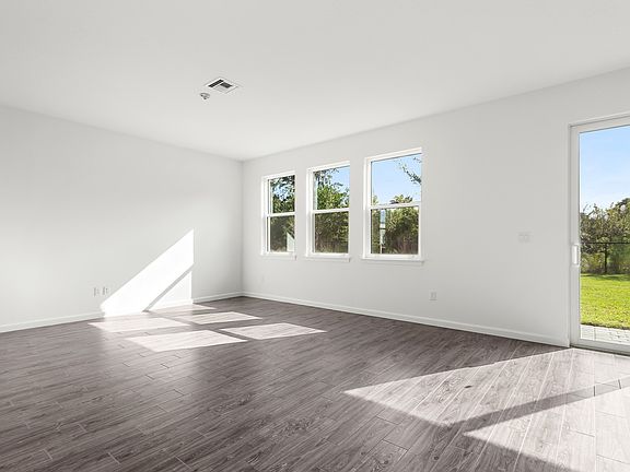 5th image of 34120 White Fountain Ct