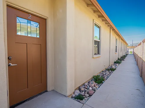 1616 E Hedrick Dr #2 Photo 1