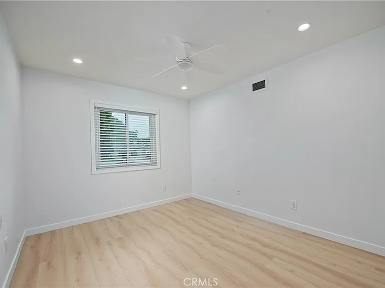10533 Hillview Ave — Photo 14