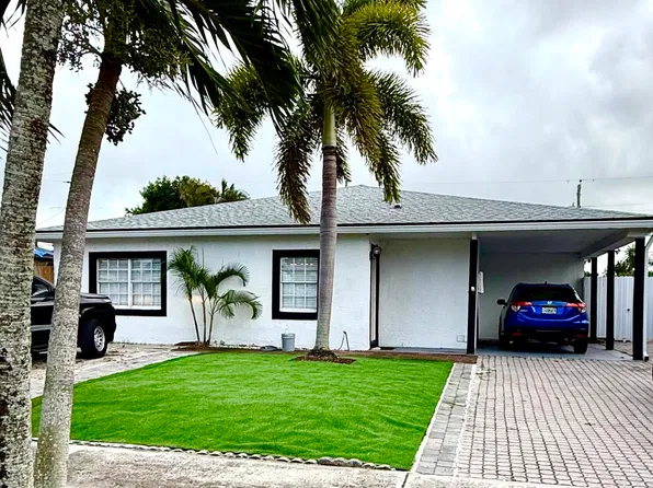 5686 Elder Dr, West Palm Beach, FL 33415