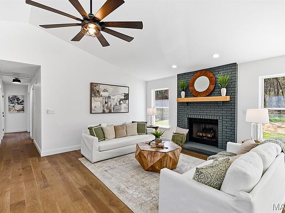 5th image of 2952 Chris Dr