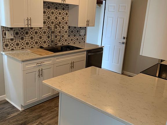 BREAKFAST BAR. INSULATED EXTERIOR DOORS THROUGHOUT. SOLID CORE INTERIOR DOORS THROUGHOUT!