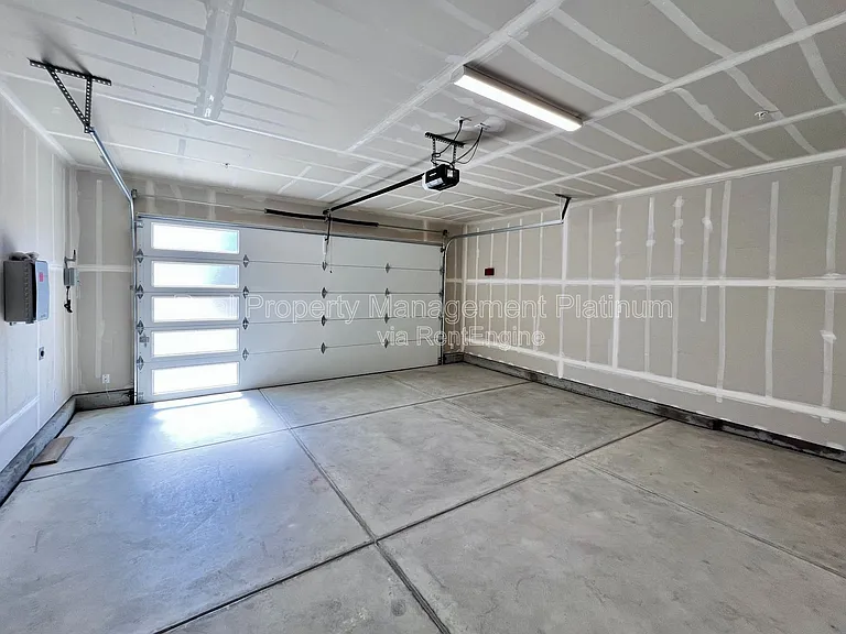 2065 N Wagon Ln — Photo 22
