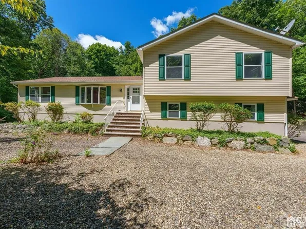 1 Logan Ln, Sussex, NJ 07461