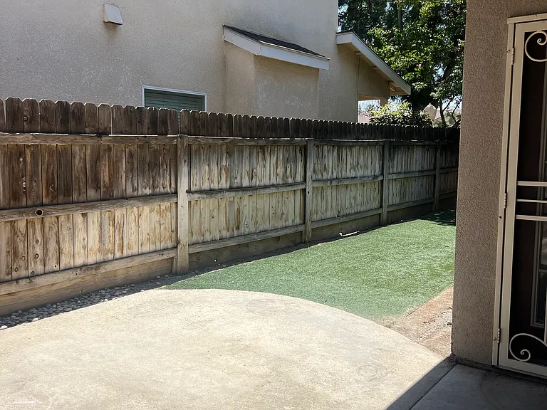 637 Glenn View Ct — Photo 10