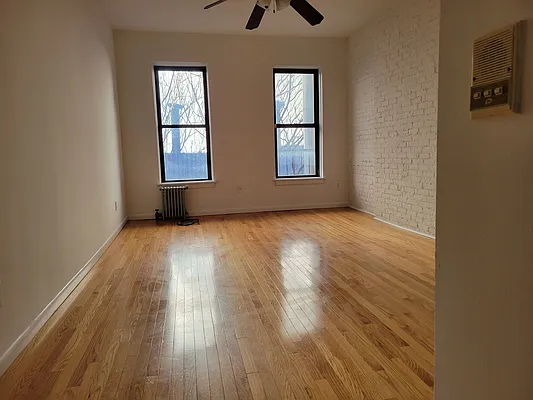 Rented by Chartwell Manhattan Realty | media 3