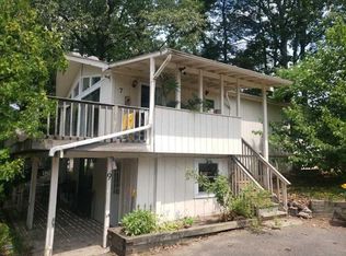 7 Perry Hl, Kingston, NY 12401