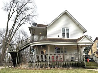 441 Addison St APT 4, Elgin, IL 60120