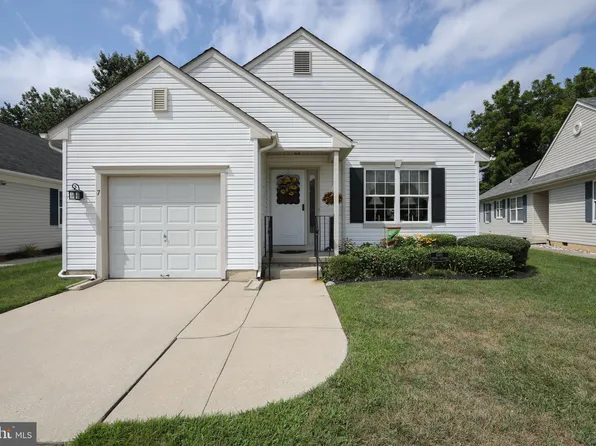 7 Glenview Way E, Gibbsboro, NJ 08026