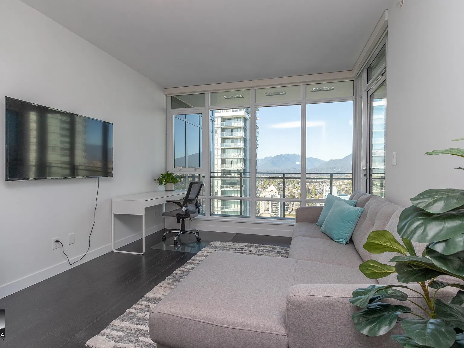1 bed, 630 sqft, $2,600 — Photo 2