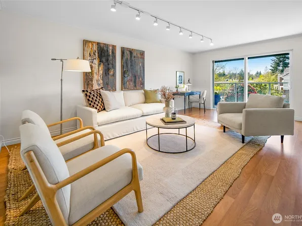 2501 Canterbury Lane E #221, Seattle, WA 98112