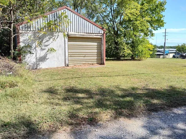 401 Idaho Ave, Holton, KS 66436