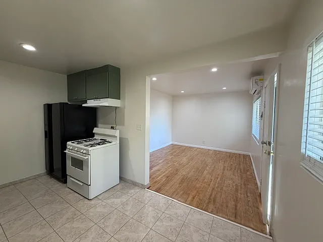 1 bed, 500 sqft, $1,950 — Photo 4