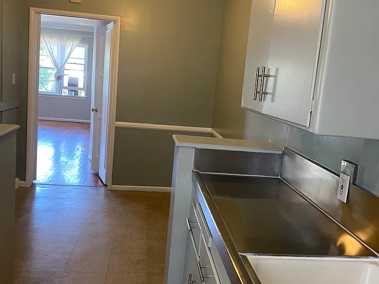 4424 Clinton St #2 — Photo 18