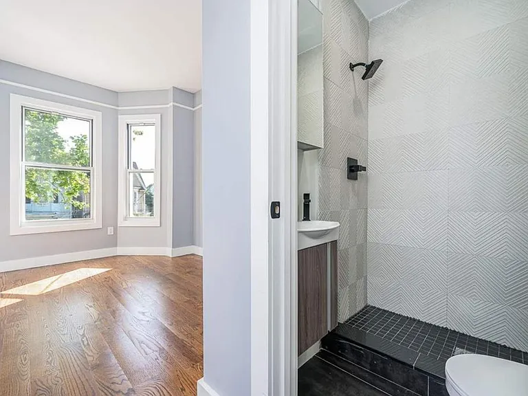 112 Duncan Ave #3C — Photo 8