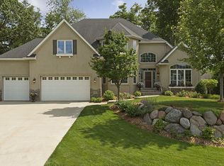 18211 Dane Dr, Eden Prairie, MN 55347