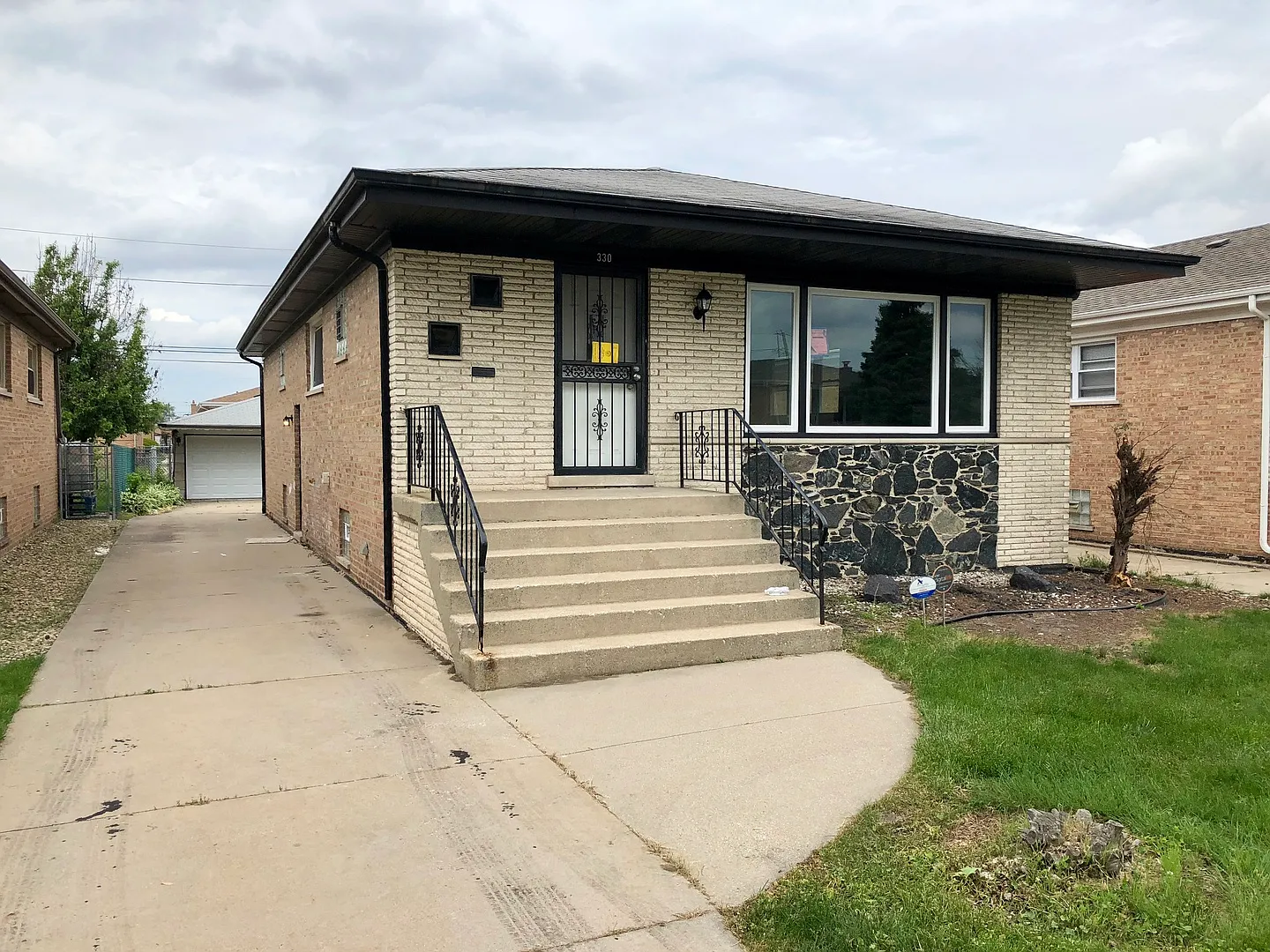330 Manistee Ave photo 1