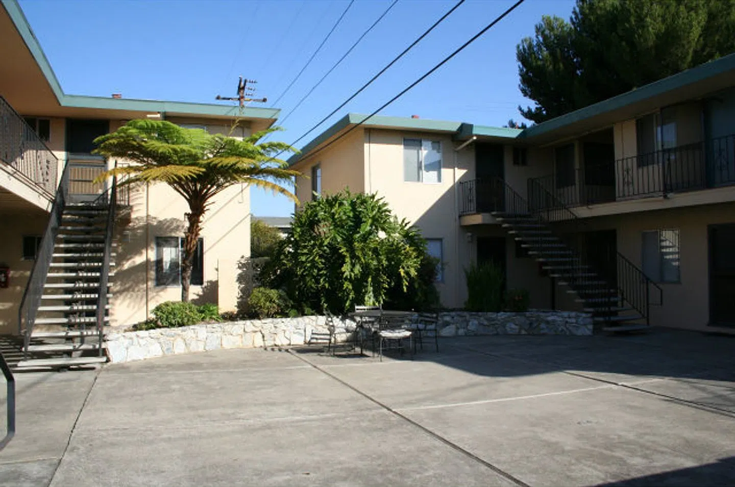 273 - 1368 Reeve St — Photo 4